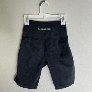 ALPHALETE biker shorts dark grey